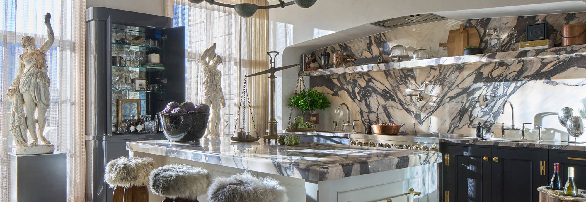 The kitchen in the Kipps Bay Dallas Show House