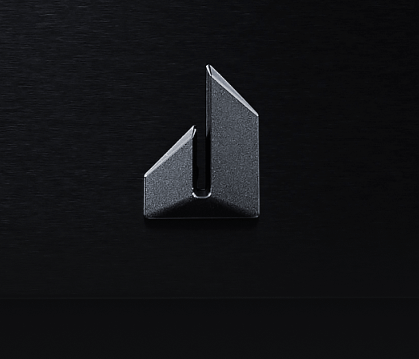 The Defiant J badge on a RISE™ Dishwasher.