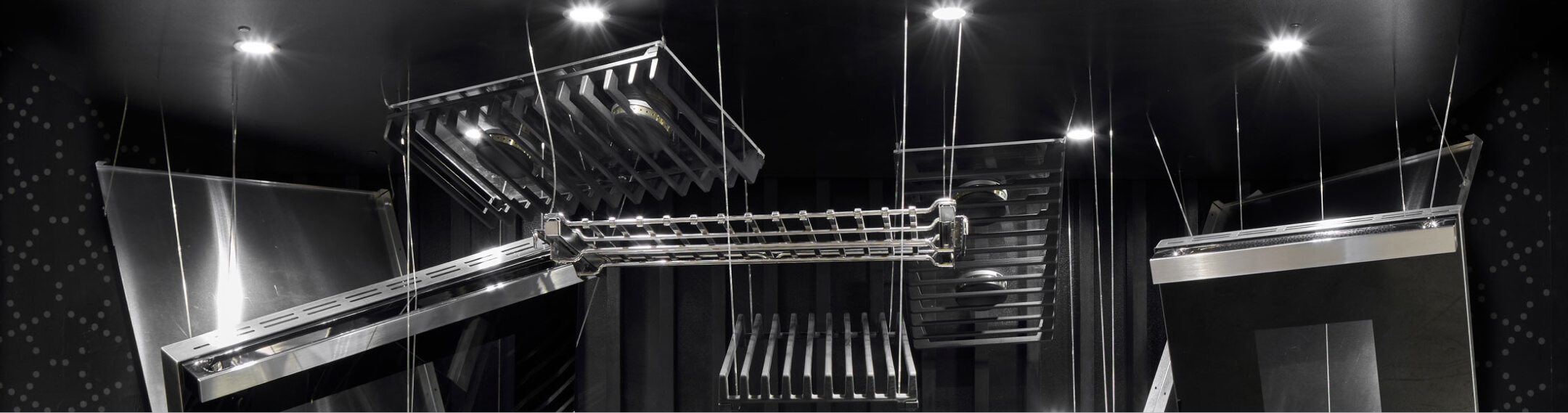 A hanging installation of a JennAir® range.