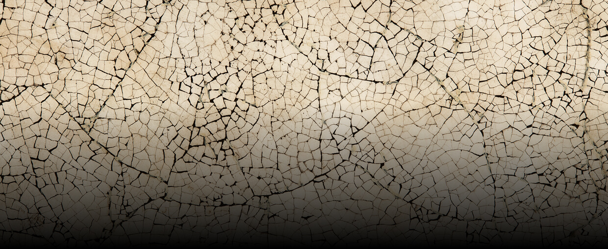 A close up of the texture of Eggshell Crackle Taupe